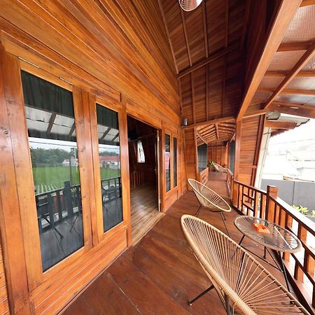 Вилла Noerbaya House Букиттинги Экстерьер фото