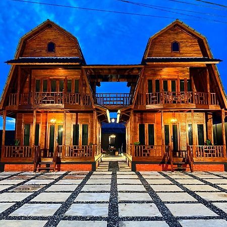 Вилла Noerbaya House Букиттинги Экстерьер фото