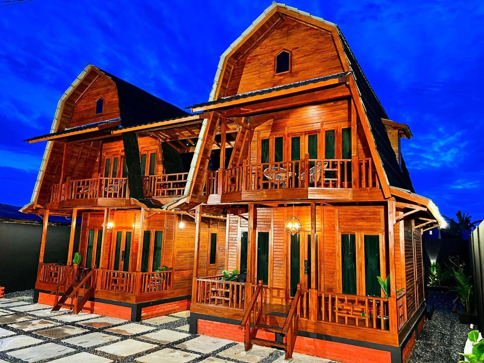Вилла Noerbaya House Букиттинги Экстерьер фото